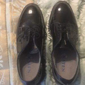 Patent leather shoes